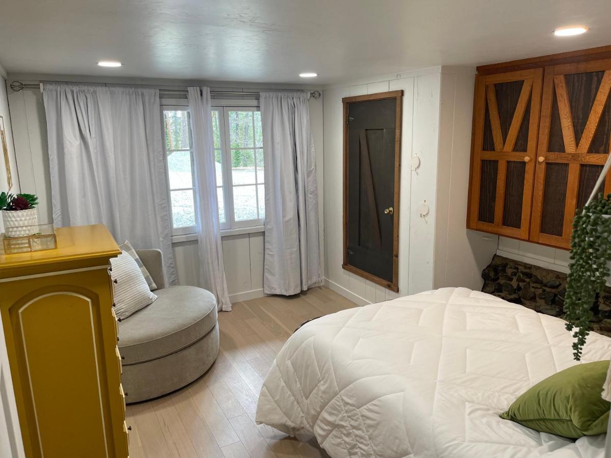 The River House แกรนท์พาส ภายนอก รูปภาพ