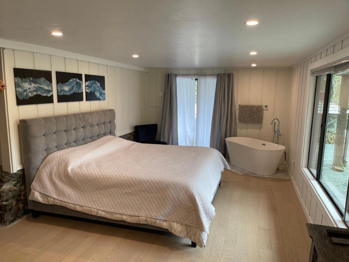 The River House แกรนท์พาส ภายนอก รูปภาพ